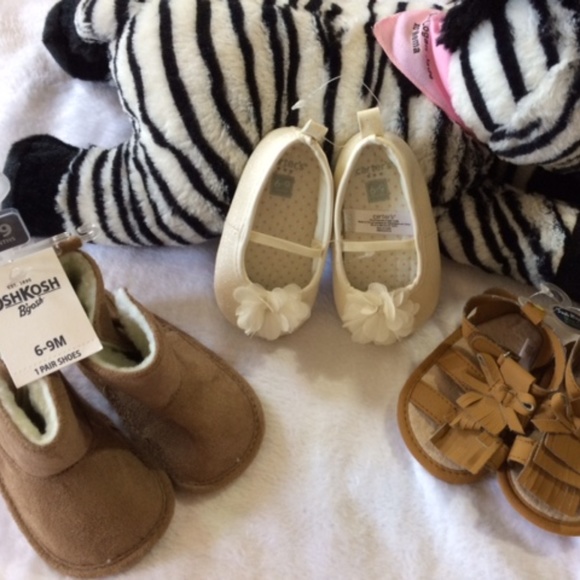 OshKosh B'gosh Other - New Bundle of Baby Shoes  Never Worn